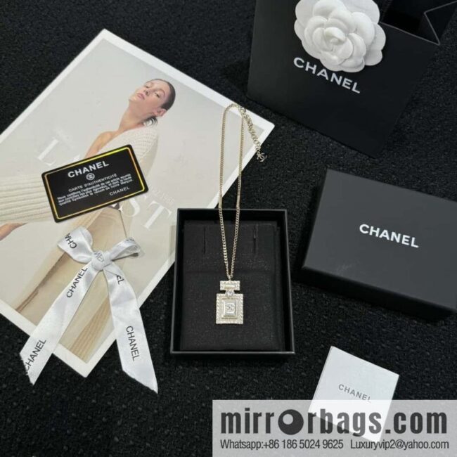 wsxc1727100833365_1-800x800zujz0wnfeq552314_20250630004117.jpg ❗️New ❗️ ☀️ new ☑️ Chanel full diamond double c perfume bottle necklace ☀️