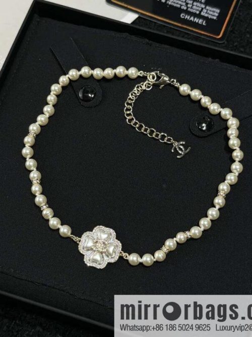 ❗️New ❗️☀️ New ☑️ Chanel Clover Pearl Necklace ☀️