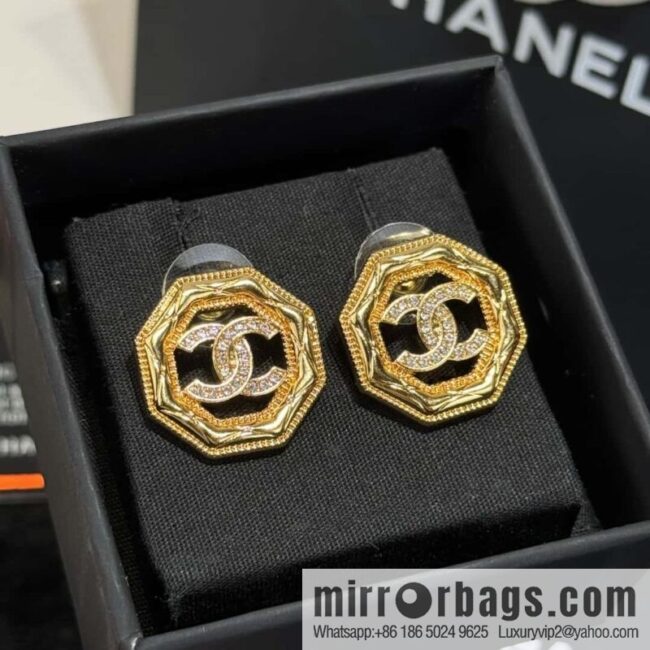 wsxc1727598673403_0-800x800vmbghlnsird41338_20250629230306.jpg ❗️New ❗️☀️ new ☑️ chanel c1 double c octagonal stud earrings ☀️