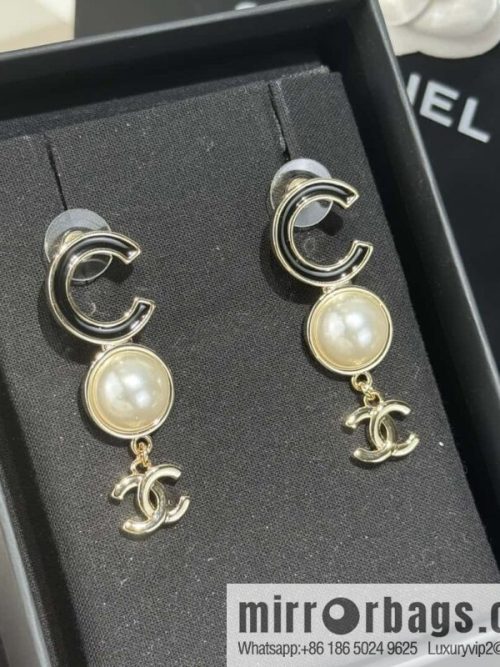 ❗️New ❗️☀️ new ☑️ chanel c3 double c pearl stud earrings ☀️