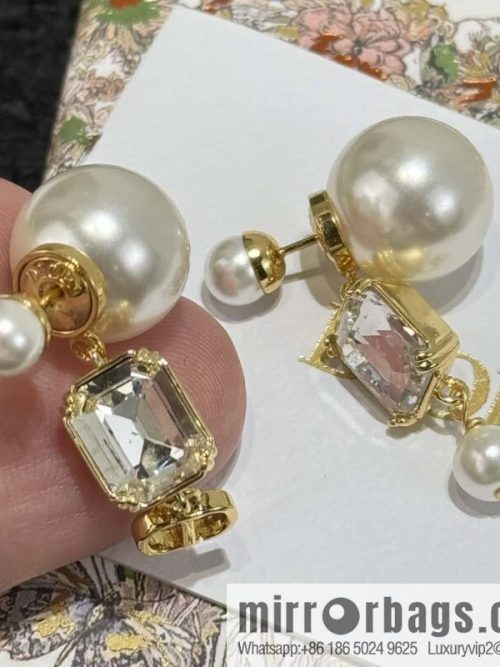 New ☑️ DIOR CD size pearl stud earrings