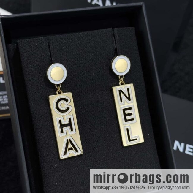 wsxc1728932685050_0-800x800smqdsnsix0a40922_20250629225131.jpg ❗️New ❗️☀️ New ☑️ Chanel c2 double c letter stud earrings ☀️