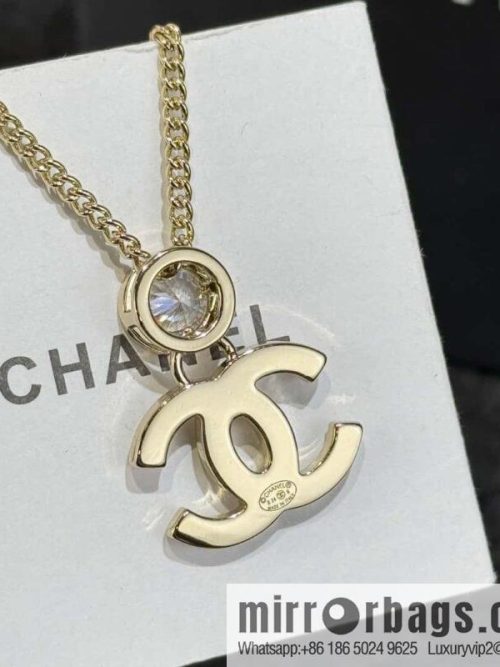 ❗️New ❗️ ☀️ new ☑️ Chanel double c round peach heart love necklace ☀️