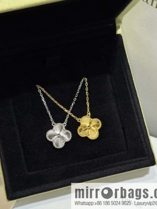 ❗️CNC Version ❗️ ☀️ Van Cleef & Arpels Laser Engraved Clover Necklace ☀