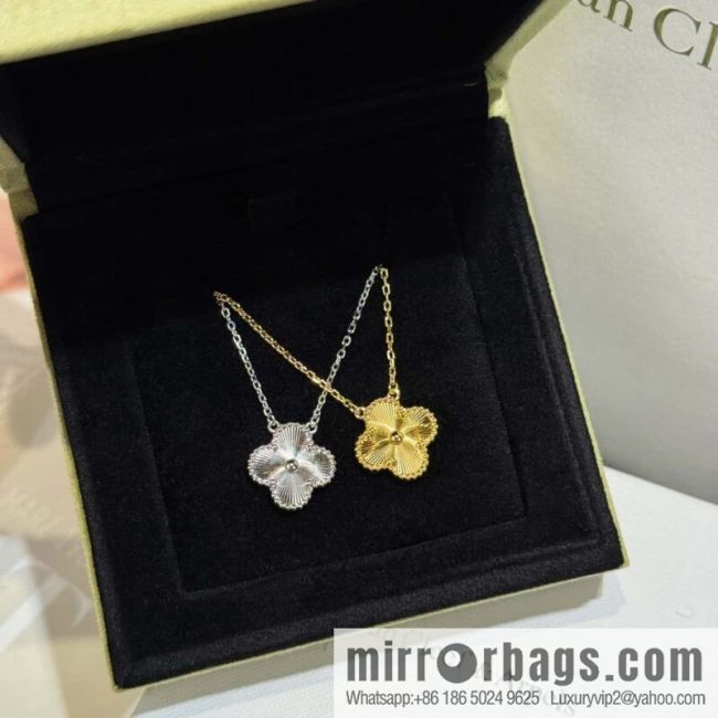 ❗️CNC Version ❗️ ☀️ Van Cleef & Arpels Laser Engraved Clover Necklace ☀