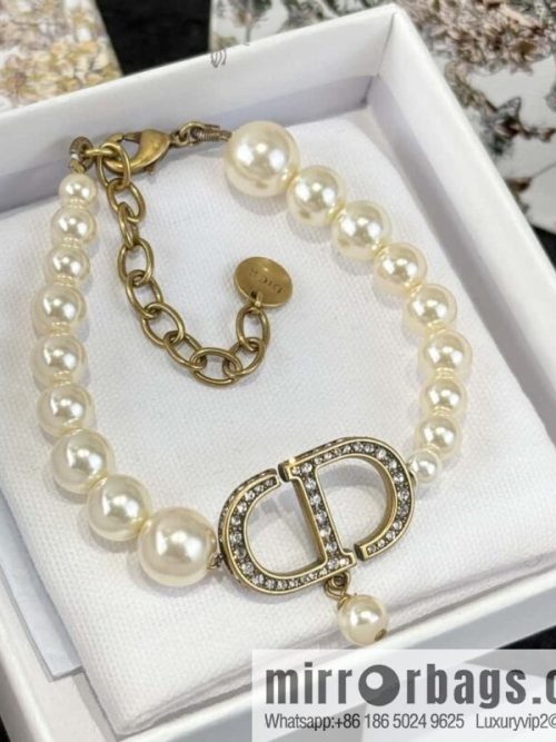 New ☑️ DIOR Dior full diamond CD pearl bracelet