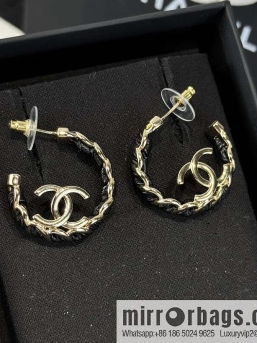 ❗️New ❗️☀️ New ☑️ Chanel c1 double c semi-round black leather rope stud earrings ☀️