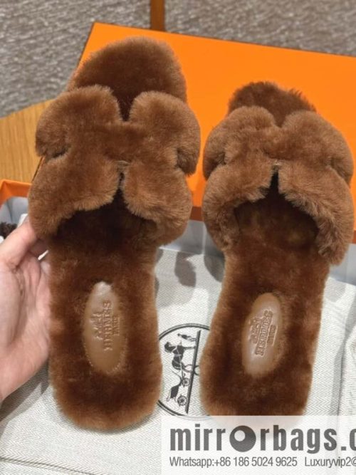 HERMES 181 Oran sandals, natural/Naturel/woolskin