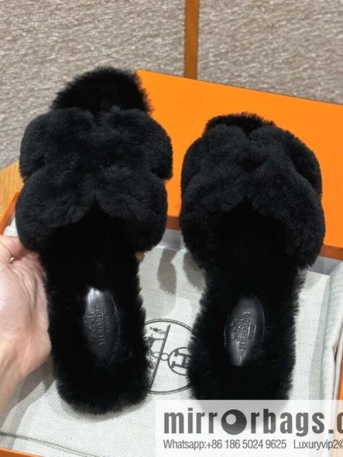 HERMES 181 Oran sandals, black/89/Nior wool/woolskin