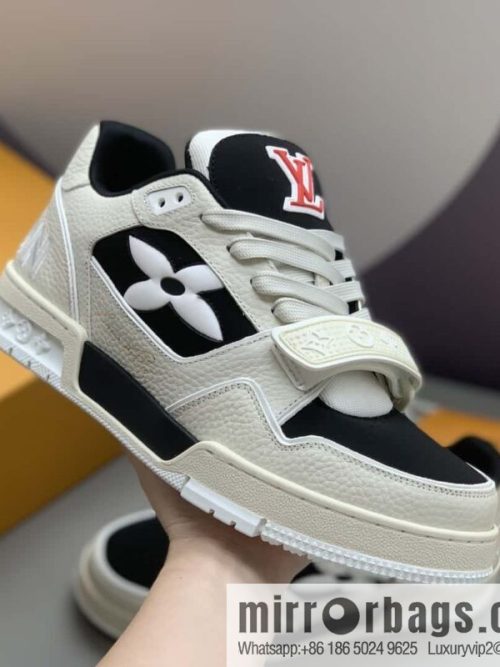 LV 🆕 men\'s sports running shoes