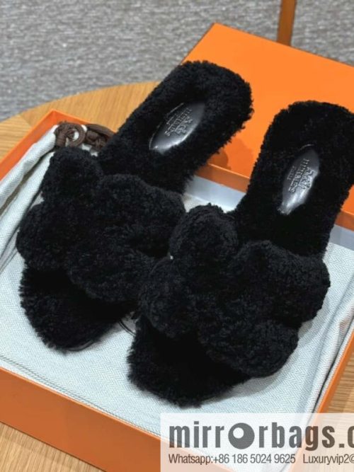 HERMES 181 Oran sandals, black/89/Nior wool/woolskin