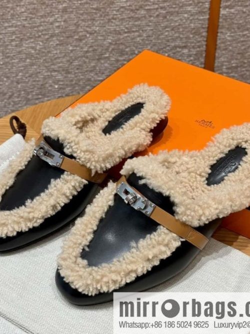 HERMES 188 Oz Mule shoes, black/Noir wool/Woolskin/suede/Chamois leather