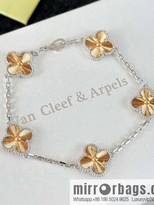 🎄Christmas Limited ☀️ Van Cleef & Arpels Christmas Limited Laser Engraved Five Flowers Four Leaf Clover Bracelet ☀