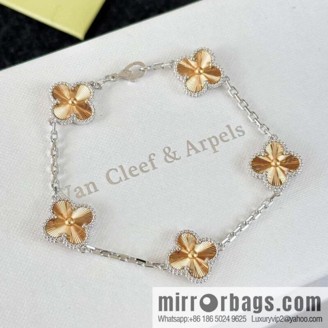 🎄Christmas Limited ☀️ Van Cleef & Arpels Christmas Limited Laser Engraved Five Flowers Four Leaf Clover Bracelet ☀