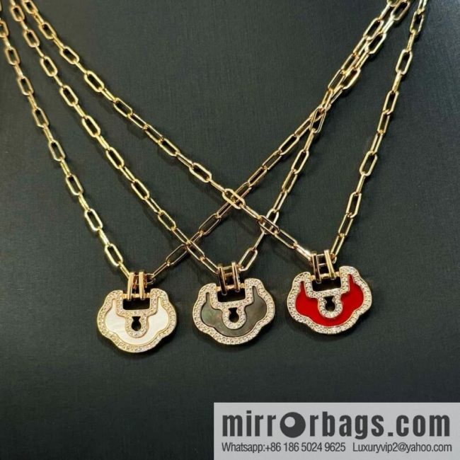 ❗️New ❗️ ☀️ Qeelin Yu Yi Flower Moon Ruyi Lock Necklace ☀️