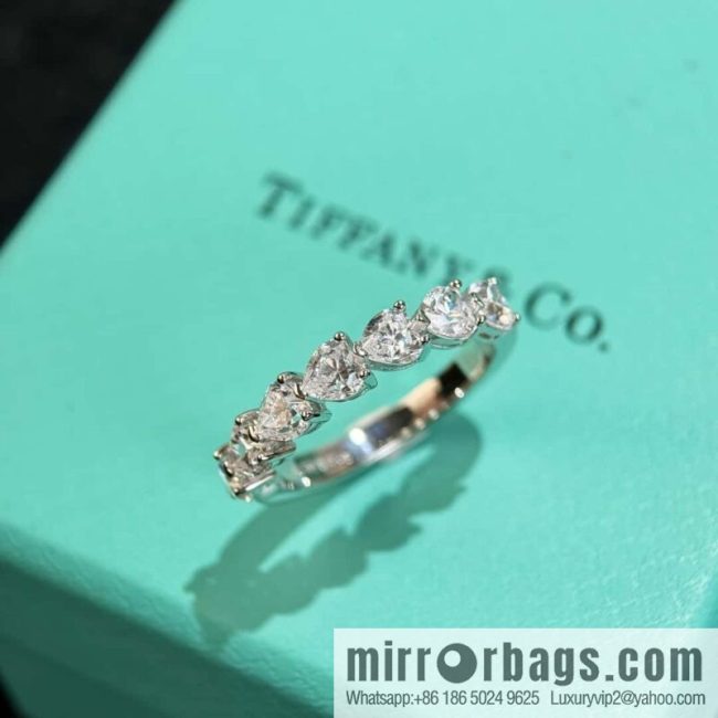 ❗️New ❗️ New ☑️ TIFFANY & Co. Single row peach heart diamond ring