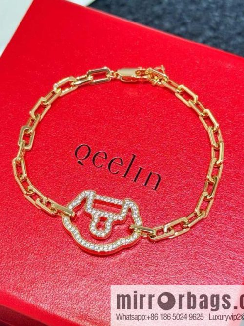 ❗️New ❗️ ☀️ Original ☀️ Qeelin Kirin Yu Yi Hollow Full Diamond Ruyi Lock Bracelet ☀️