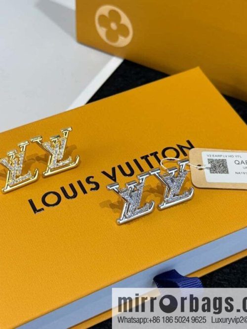 ❗️New ❗️ ☀ Louis Vuitton LV full diamond letter stud earrings ☀
