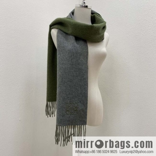• Loewe \"Window Color Matching\" Solid Color Cashmere Scarf▪️