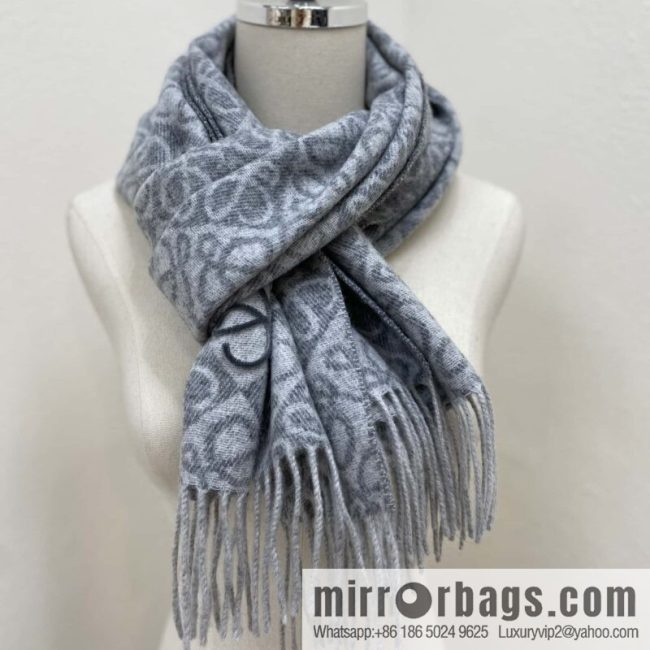 Loew carcinoma \"Wool and Cashmere Anagram Scarf\" 24s🆕