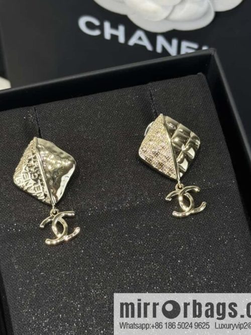 ❗️New ❗️☀️ New ☑️ Chanel C2 double c gold diamond stud earrings ☀️