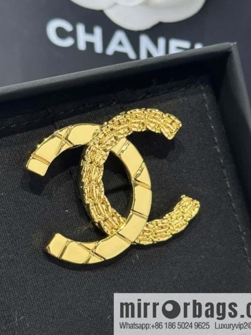 ❗️New ❗️☀️ New ☑️ Chanel Gold Double C Rhombus Brooch ☀️