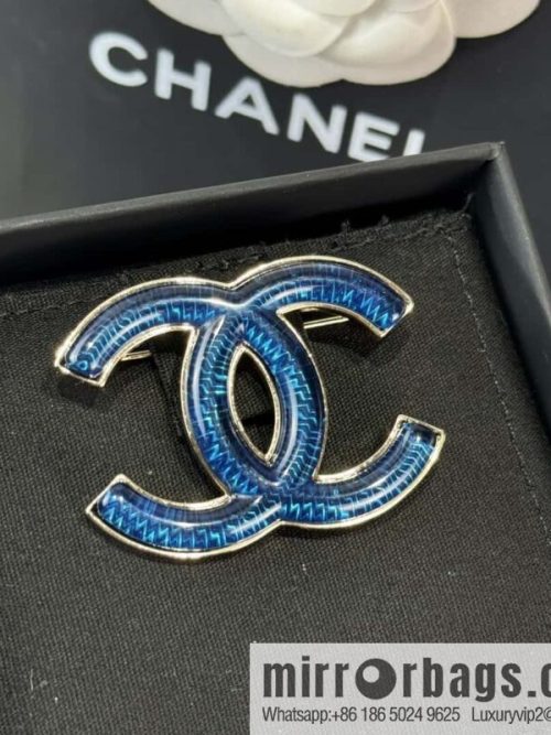 ❗️New ❗️☀️ New ☑️ Chanel Double C Blue Acrylic Brooch ☀️