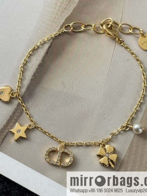New ☑️ DIOR Dior heart love pentagram CD four-leaf clover bracelet