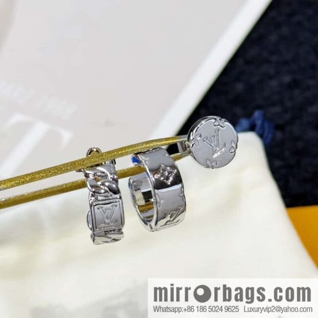 wsxc1734964265081_7-800x800mxmvjgusb3z17840_20250625195921.jpg ❗️New ❗️ ☀ Louis Vuitton Three Piece Earrings Earrings Clips ☀