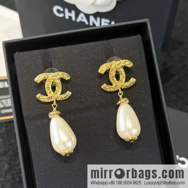 wsxc1734964281694_0-800x800hrpo3ig42qj17775_20250625195733.jpg ❗️New ❗️☀️ New ☑️ Chanel C2 double c pearl stud earrings ☀️