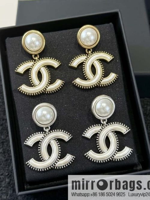 ❗️New ❗️☀️ New ☑️ Chanel C2 double c pearl stud earrings ☀️