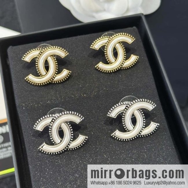 ❗️New ❗️☀️ New ☑️ Chanel C1 double c stud earrings ☀️