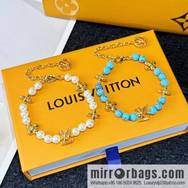 ❗️New ❗️ ☀ Louis Vuitton LV letter bracelet ☀