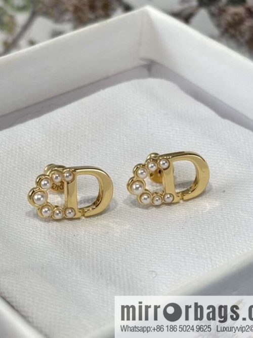 New ☑️ DIOR CD pearl stud earrings