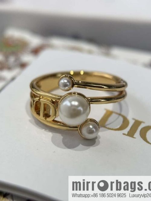 New ☑️ DIOR CD Pearl Ring