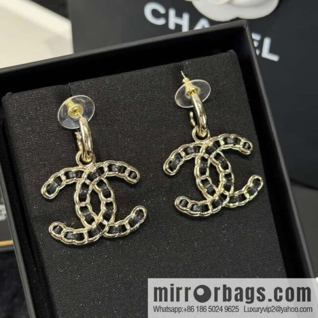 wsxc1734964534912_0-800x800aixwus15oav17233_20250625194106.jpg ❗️New ❗️☀️ New ☑️ Chanel Double C Black Leather Rope Earrings ☀️