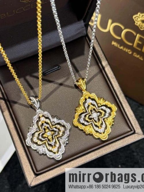 ❗️New ❗️ ☀ Buccellati Opera House Collection oversized court-style spinning four-leaf clover necklace ☀️