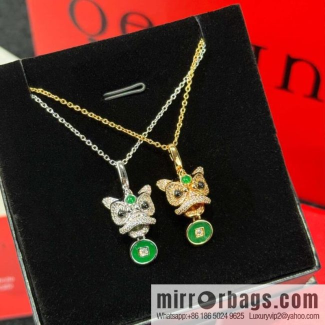 ❗️New ❗️ ☀️ Qeelin unicorn full diamond lion green copper coin necklace ☀️