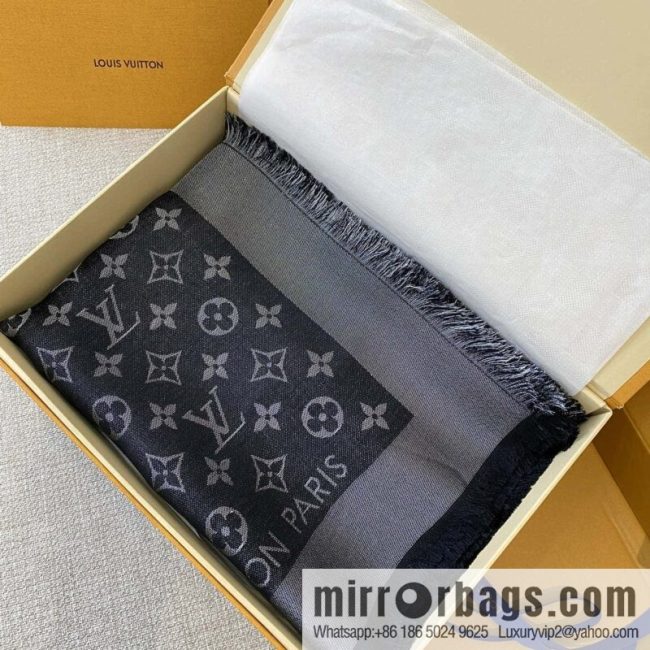 𝐋𝐨𝐮𝐢𝐬 𝐕𝐮𝐢𝐭𝐭𝐨ɴ•『 shine monogram scarf shawl M75123