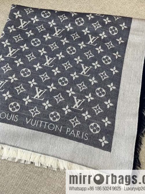 𝐋𝐨𝐮𝐢𝐬 𝐕𝐮𝐢𝐭𝐭𝐨ɴ•『 shine monogram scarf shawl M71376