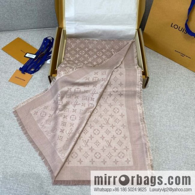 𝐋𝐨𝐮𝐢𝐬 𝐕𝐮𝐢𝐭𝐭𝐨ɴ•『 shine monogram scarf shawl M76875