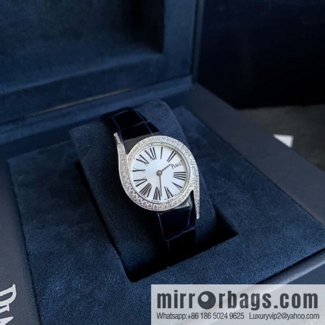 The small 26mm Earl Glitter model is online. Women\'s Diamond Watch from Limelight Gala Collection