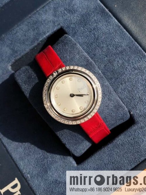 Piaget\'s \"time comes and goes\" movement adopts quartz movement watches imported from Switzerland