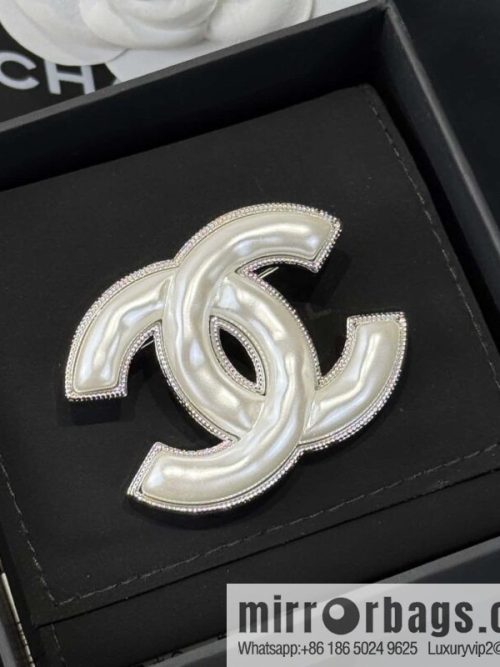 ❗️New ❗️☀️ New ☑️ Chanel Double C Brooch ☀️