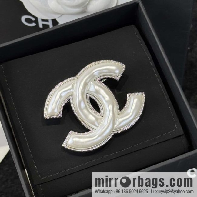 ❗️New ❗️☀️ New ☑️ Chanel Double C Brooch ☀️
