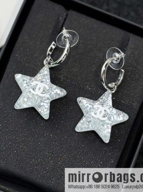 ❗️New ❗️☀️ New ☑️ Chanel double c acrylic five-pointed star stud earrings ☀️