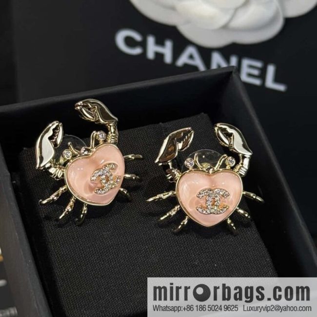 ❗️New ❗️☀️ new ☑️ Chanel C1 double c crab 🦀 stud earrings ☀️