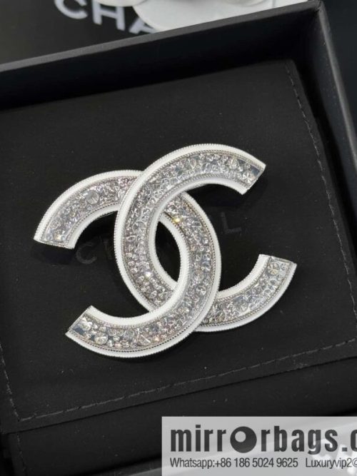 ❗️New ❗️ Chanel brooch ☀️ new ☑️ Chanel double c brooch ☀️