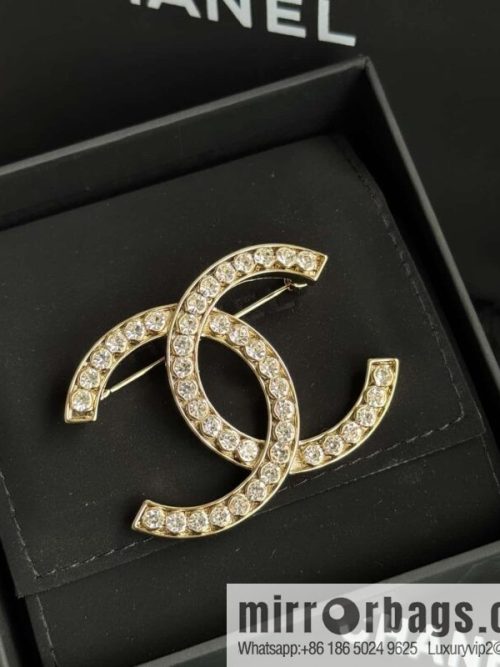 ❗️New ❗️☀️ New ☑️ Chanel Double C Pearl Brooch ☀️
