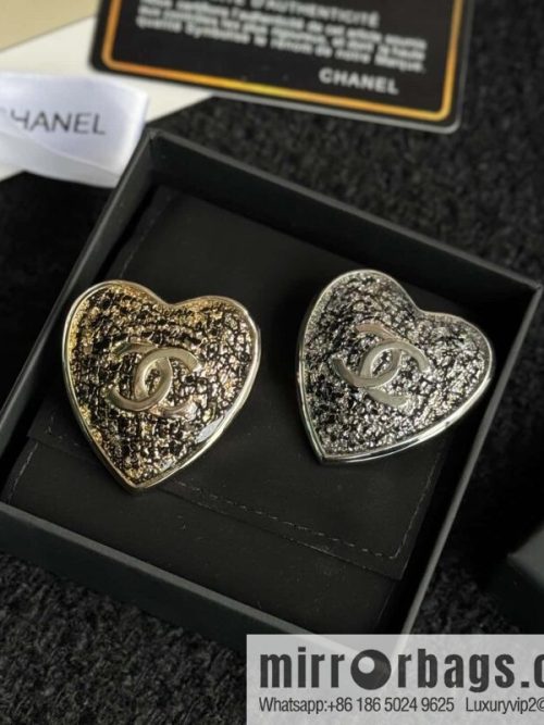 ❗️New ❗️ ☀️ new ☑️ Chanel double c peach heart love ❤️ brooch ☀️